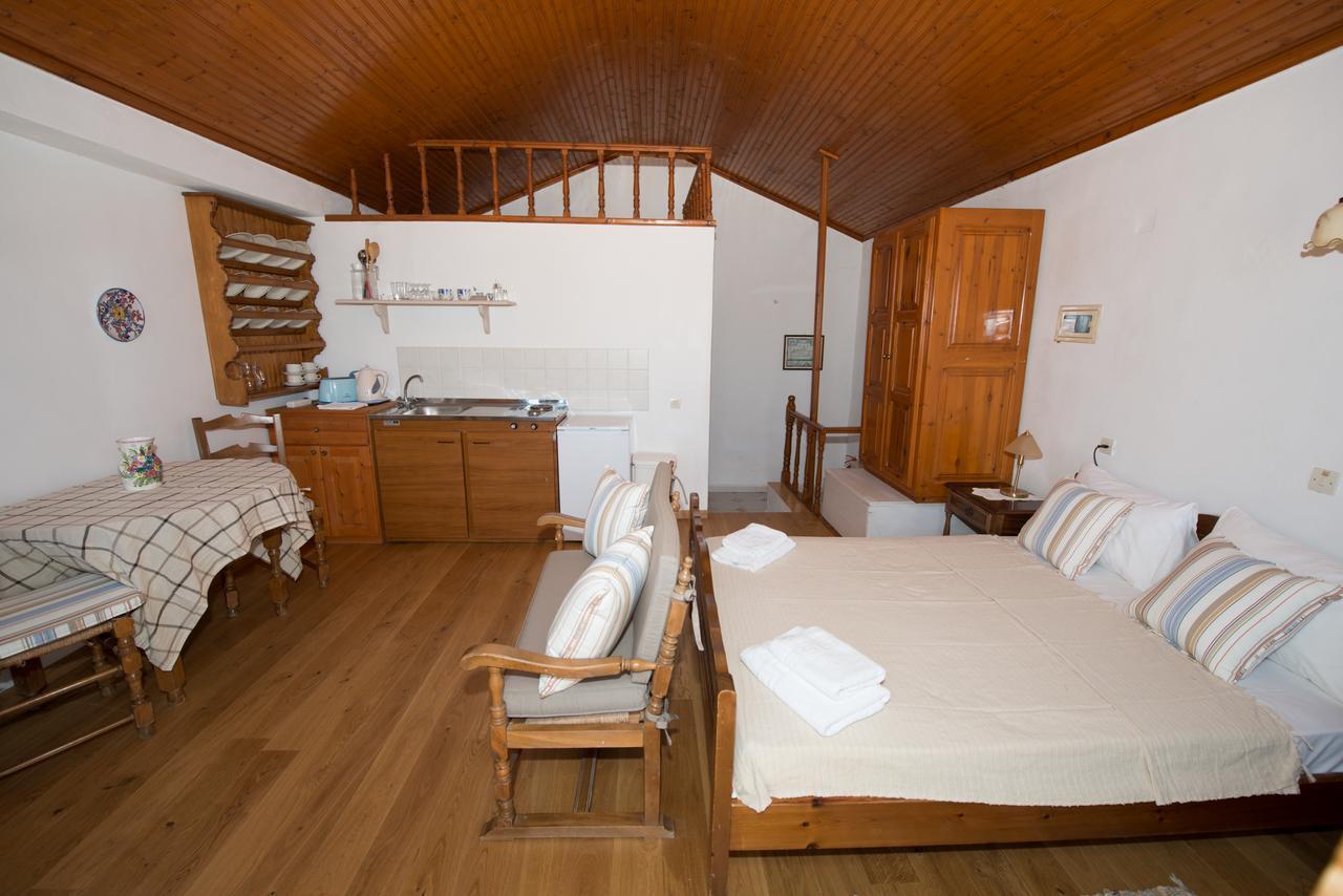 Kyklameno Studio No 3 Сими Экстерьер фото