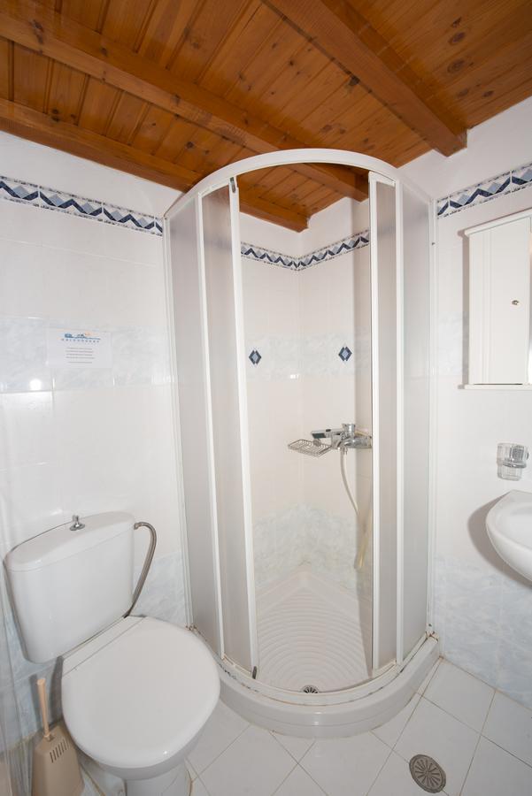 Kyklameno Studio No 3 Сими Экстерьер фото